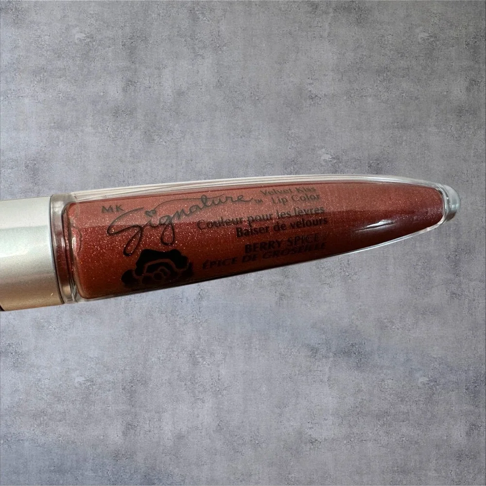 Mary Kay MK Signature Velvet Kiss Lip Color Berry Spice 0.24oz New Shimmer‎